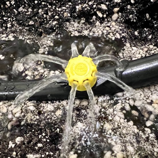 Капельница некомпенсированная с регулировкой вылива BOUTTE (0 - 70 л/ч) 10 шт.