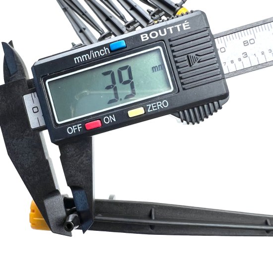 Капельница регулируемая на стойке с трубкой 4 мм BOUTTE, 10 шт.