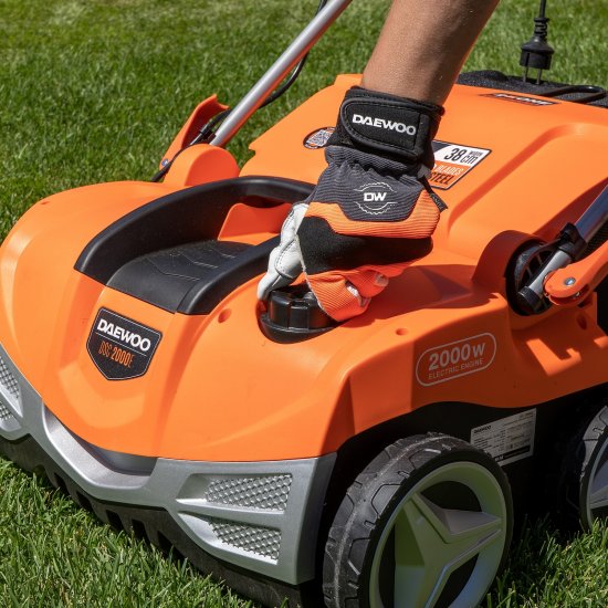 Скарификатор электрический Daewoo DSC2000E 2000 Вт