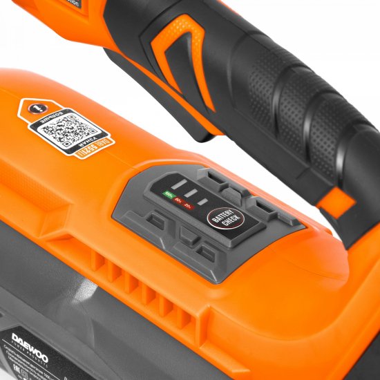 Воздуходувка садовая аккумуляторная Daewoo DABL 5521 LI 21 В АКБ и ЗУ в комплекте