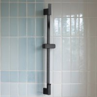 Душевая штанга Esko Bars SR707BQ 70 см цвет черный