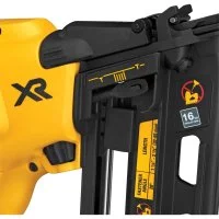 Аккумуляторный шпилькозабивной пистолет Dewalt DCN660P2