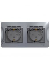 Розетка Systeme Electric Glossa встраиваемая алюминий со шторками с крышкой (GSL000347)