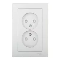 Розетка Systeme Electric AtlasDesign встраиваемая алюминий со шторками (ATN000322)