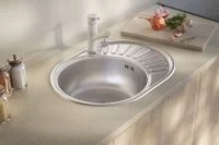 Мойка для кухни врезная с крылом Kromrus 57x45 глубина чаши 16 см нержавеющая сталь цвет серебристый