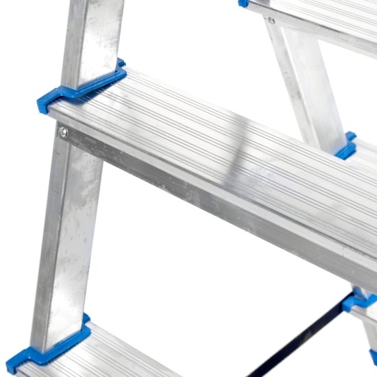 Стремянка алюминиевая двухсторонняя Ladderbel STR2-AL-4 4 ступени, максимальная нагрузка 150 кг