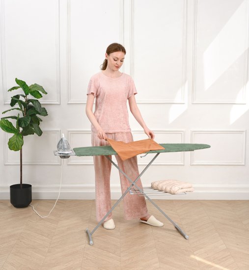 Гладильная доска Nika Bell Classy 3 со встроенной розеткой и подрукавником 112x34 см