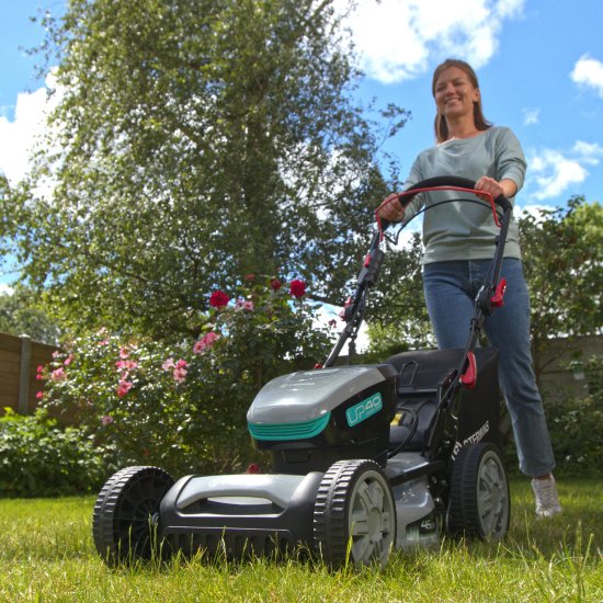 Газонокосилка аккумуляторная бесщеточная самоходная Sterwins UP 40 В 46 см 1x5 Ач АКБ и ЗУ входит в комплект