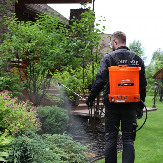 Опрыскиватель садовый аккумуляторный Patriot PT-112AC 12 л