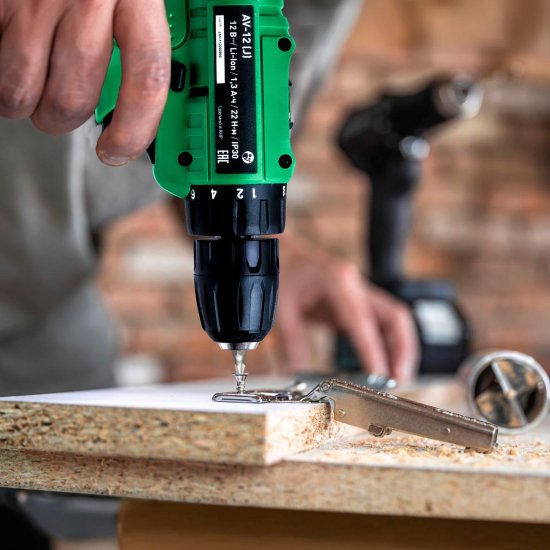 Дрель-шуруповерт аккумуляторная Oasis Eco AV-12, 12 В Li-ion 1.3 Ач