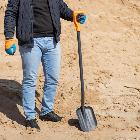 Лопата совковая Павловская Заря усиленная сталь с v-образной ручкой с металлическим черенком 900 мм (00000159002)