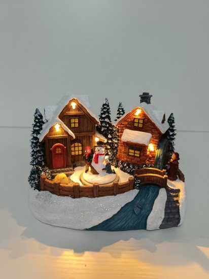 Композиция новогодняя светодиодная Дети со снеговиком 19x13x14 см