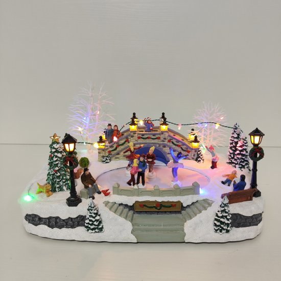 Композиция новогодняя светодиодная Каток в парке 35x23x19 см