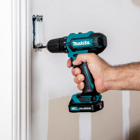 Дрель-шуруповерт аккумуляторная Makita DF333DAX13, 12 В Li-Ion 2x2 Ач