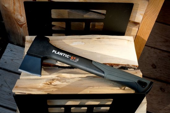 Топор универсальный Plantic Light S7 0.6 кг рукоятка из композитного материала 42 см