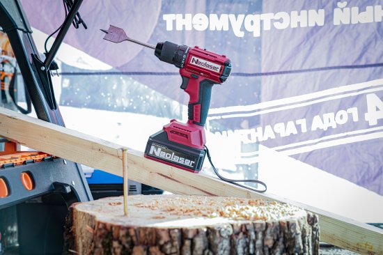 Дрель-шуруповерт аккумуляторная бесщеточная Neolaser NCDB-63, 20 В Li-ion 2x4 Ач