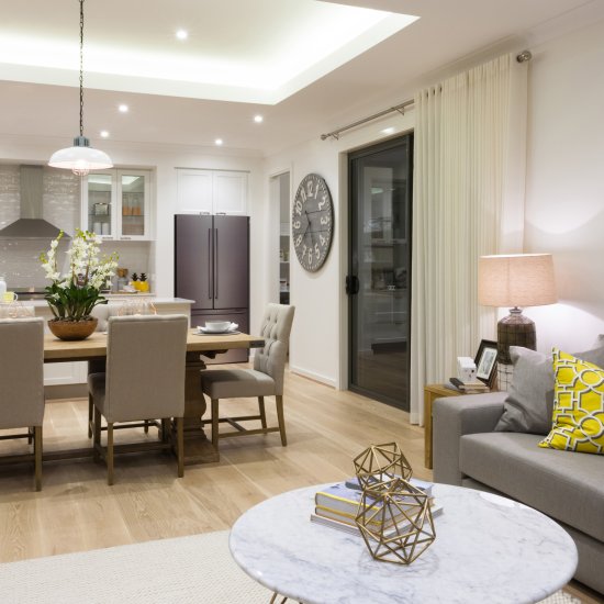 Комплект светодиодной ленты Apeyron SMD2835 12В 10 мм 5м 14.4 Вт/м 120диод/м 1300 лм/м 4000 К нейтральный белый свет