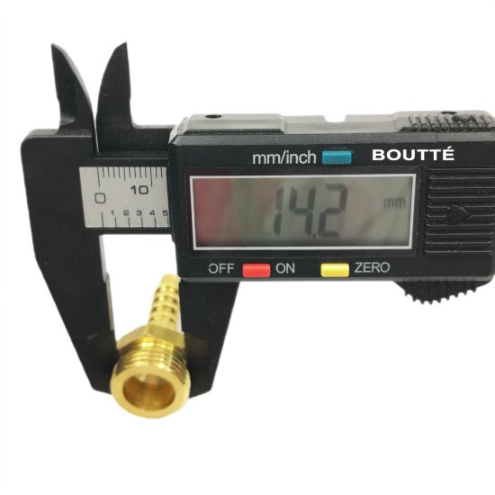 Штуцер для шланга BOUTTE 3/8 дюйма x 6 мм. наружная резьба