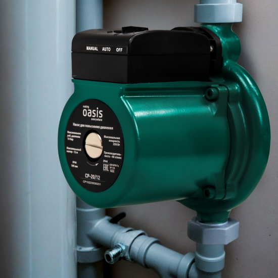 Насос повышения давления Oasis CNP 20/12 195 мм с гайками 3/4