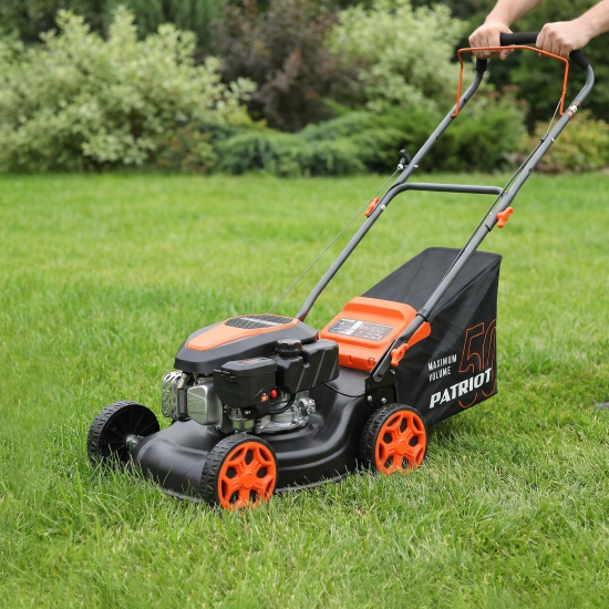 Газонокосилка бензиновая Patriot PT 410 3.5 л.с. 41 см