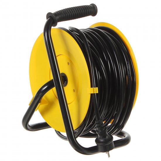 Удлинитель на катушке Skybeam 4 розетки с заземлением 2x2.5 мм 30 м цвет черный