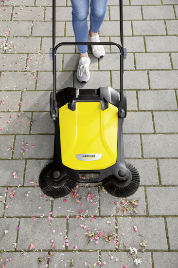 Подметальная машина механическая Karcher S 4 Twin