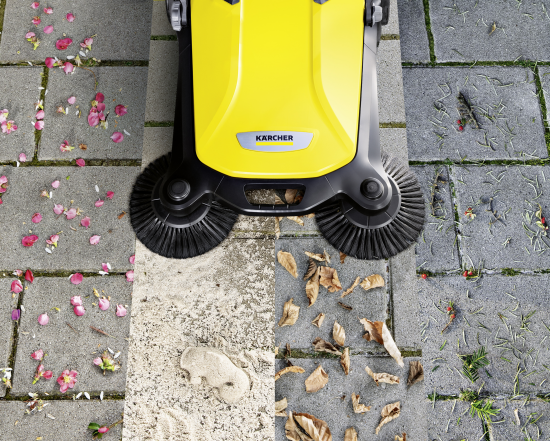 Подметальная машина механическая Karcher S 4 Twin