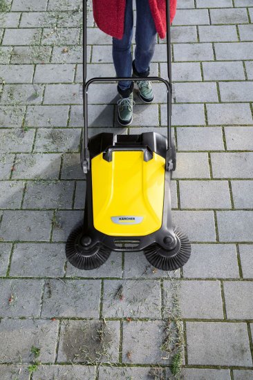 Подметальная машина механическая Karcher S 4 Twin