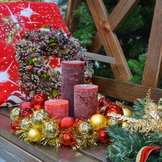 Рождественский венок с шарами ø30 см красно-золотой