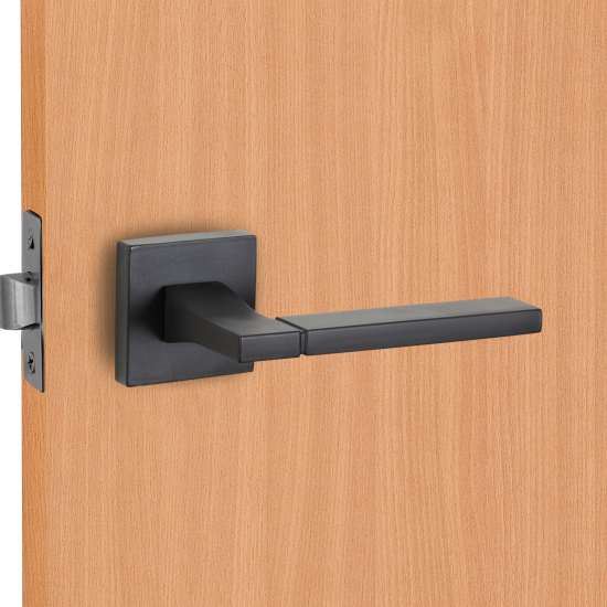 Дверные ручки 147 BL без запирания комплект цвет черный