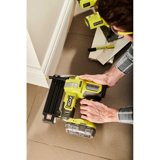 Гвоздезабиватель Ryobi R18GN18-0