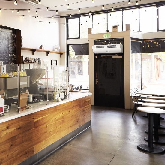 Завеса тепловая Ballu 3000 Вт с терморегулятором (BHC-CE-3T)