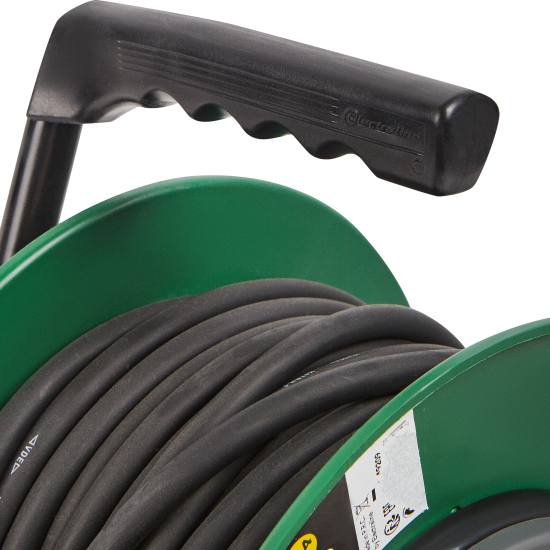 Удлинитель на катушке Electraline 2 розетки с заземлением 3x1.5 мм 25 м цвет черный