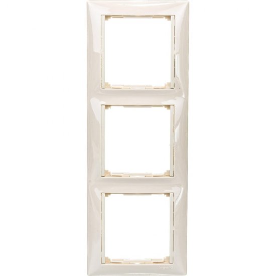 Рамка Legrand Valena