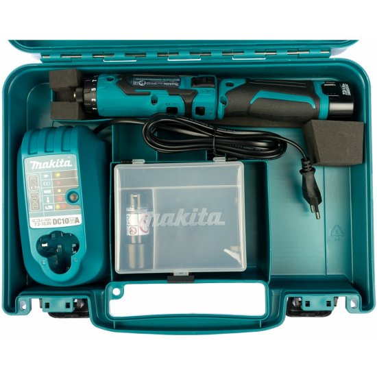 Аккумуляторная отвертка Makita DF012DSE