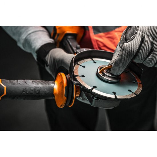 Углошлифмашина AEG BEWS18-125BLPX2-0