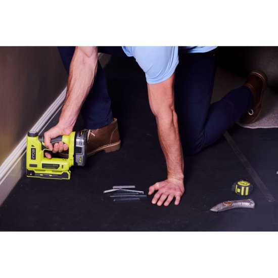 Аккумуляторный степлер Ryobi R18ST50-0