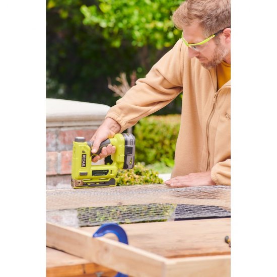 Аккумуляторный степлер Ryobi R18ST50-0