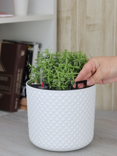 Кашпо для цветов Фасет ø18 h16.5 см v3.5 л с автополивом полипропилен белый