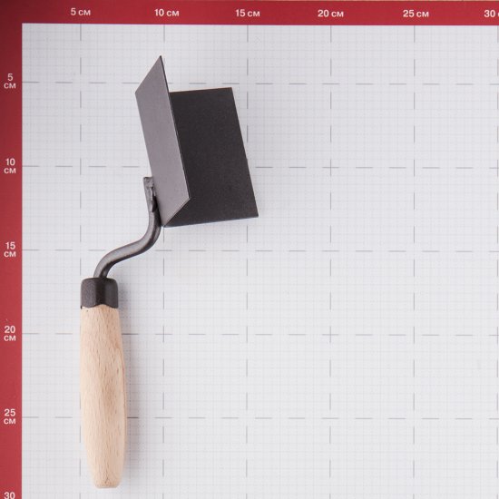 Кельма угловая Сибртех 80х60х60 мм с деревянной ручкой для внешних углов