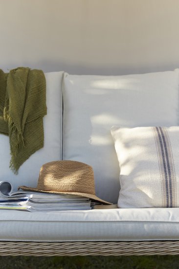 Качели садовые Naterial Medena 3-х местные до 395 кг белый/коричневый