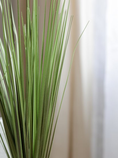 Искусственное растение в горшке осока Гарри h50 см