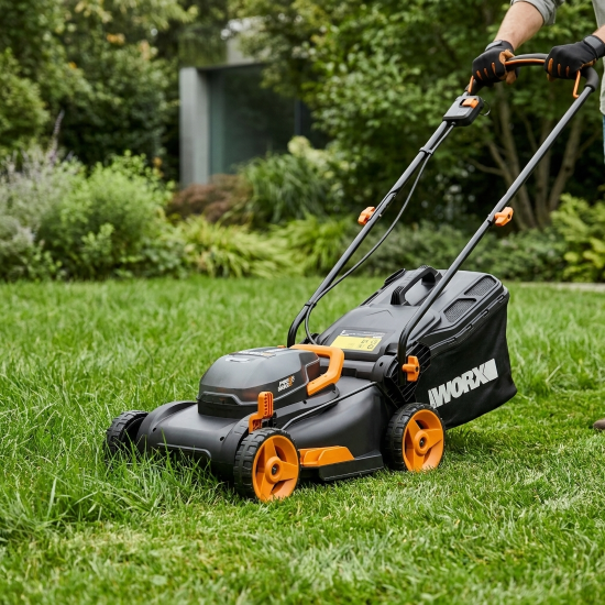 Газонокосилка аккумуляторная Worx WP771E 40 В 40 см 2x4 Ач АКБ и ЗУ входит в комплект