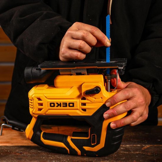 Лобзик сетевой Deko DKJS1050E, 1050 Вт