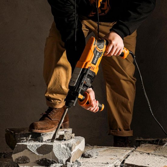 Перфоратор сетевой SDS-plus Deko DKH1350W 084-1032, 1350 Вт, 3.2 Дж