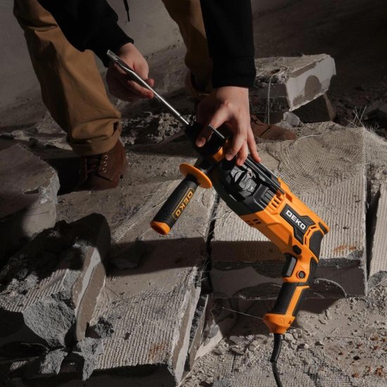 Перфоратор сетевой SDS-plus Deko DKH1350W 084-1032, 1350 Вт, 3.2 Дж