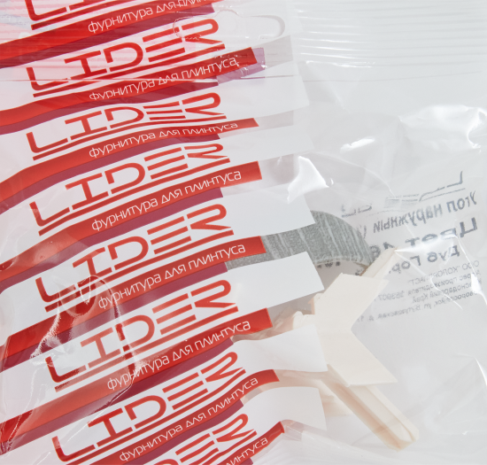 Угол внешний для плинтуса «Дуб Горный», высота 62 мм, 2 шт.