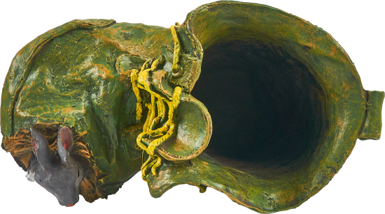 Фигура садовая Башмак с зайцем искусственный камень 17x30 см