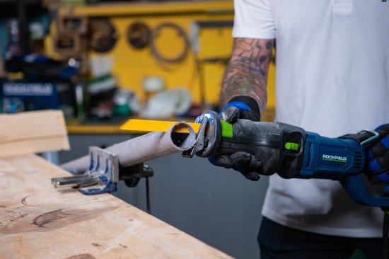 Пила сабельная сетевая Rockfield RF120RS, 1200 Вт