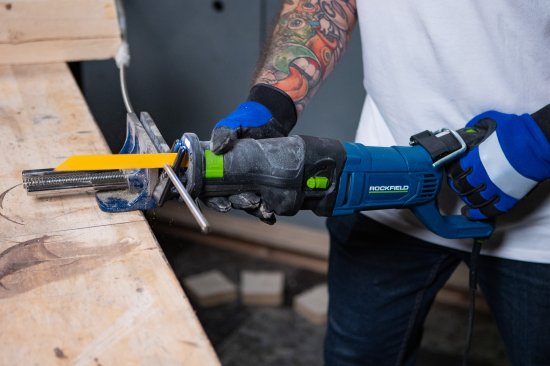 Пила сабельная сетевая Rockfield RF120RS, 1200 Вт